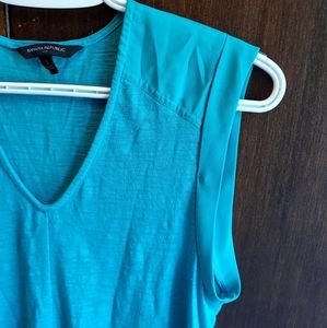 Banana Republic blue sleeveless top